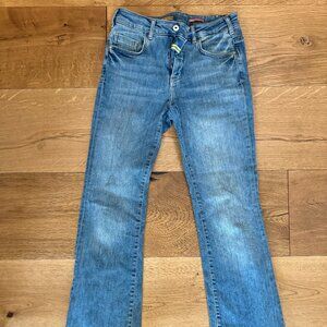 Pilcro Jeans ; light wash, icon bootcut